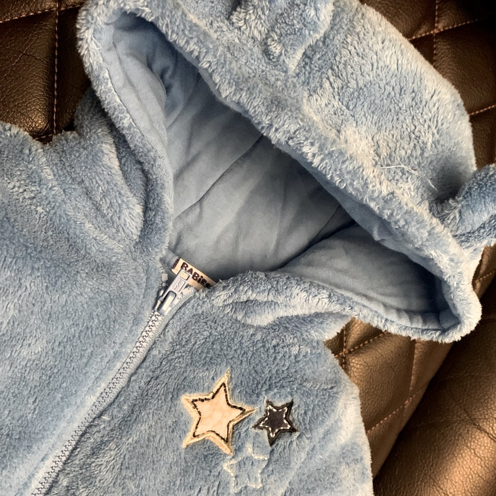 3M unisex winter jacket, almost new no stains good condition non smoking home